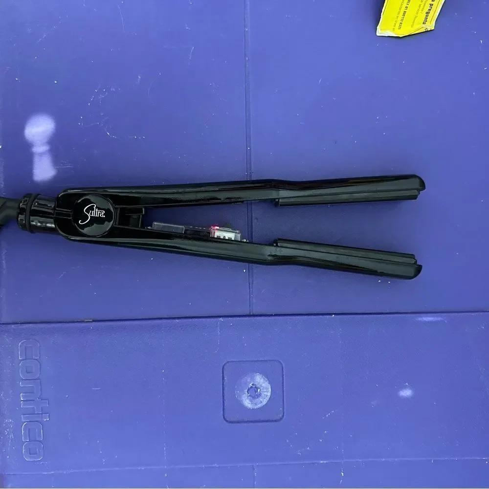 Sultra 1 inch black flat iron